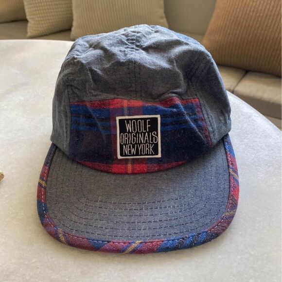 MENS ADJUSTABLE “WOOLF NEW YORK ORIGINALS” CAP - Picture 1 of 3
